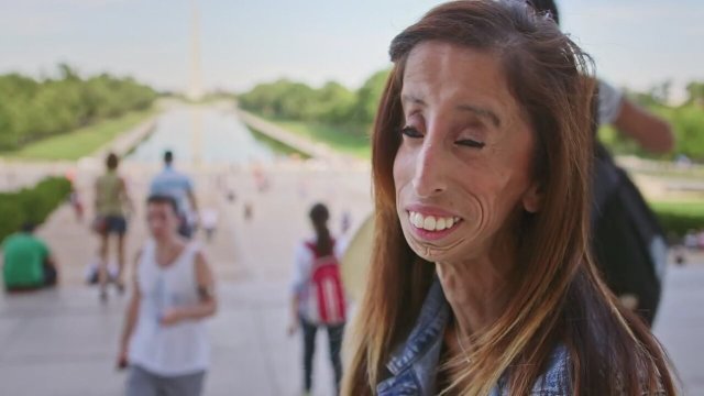 The Lizzie Velazquez Story (2015) Fragman
